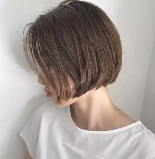 时尚个性中短发图片 一刀切vs外翘随你选择 - 女士短发 - 发型站
