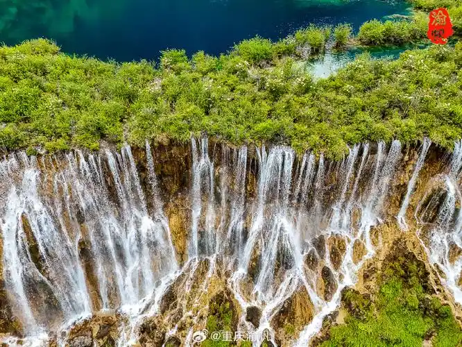航拍九寨沟诺日朗瀑布,感受中国最美水景魅力,人间仙境名不虚传