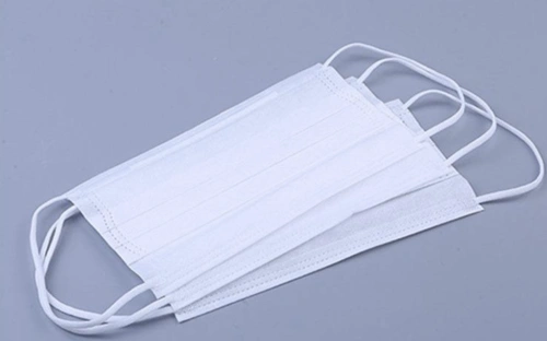 可以通过褶皱方向鼻夹或耳带来判断口罩正反面