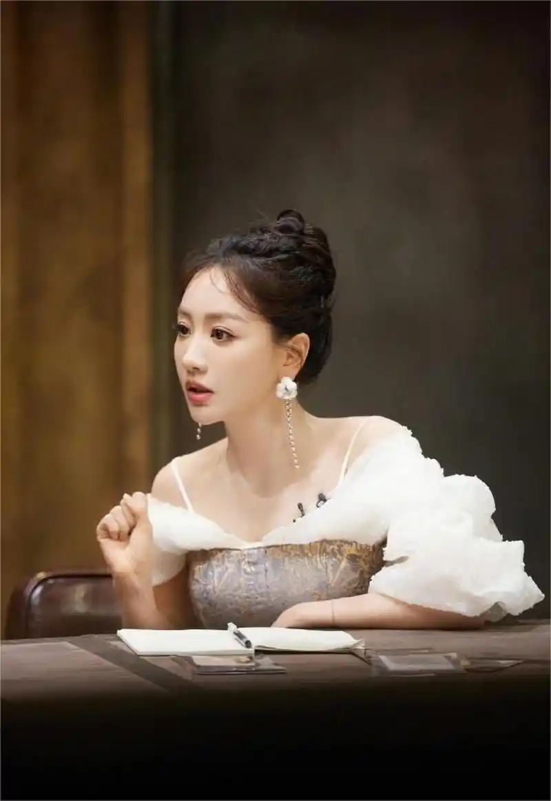 杨蓉在大侦探的高清剧照 676767