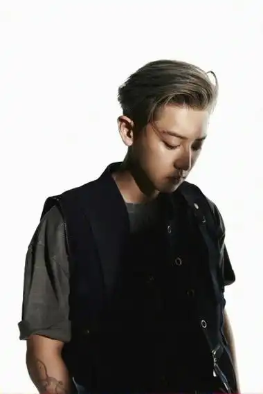 可爱…图片评论1条朴灿烈112泊轻舟发布到92少年朴灿烈朴灿烈4歆媱