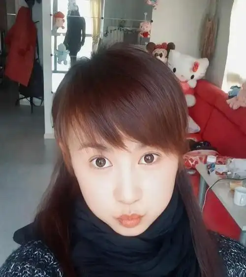 马丽早期写真照好青涩,不愧是沈腾在话剧舞台上一眼就相中的人!