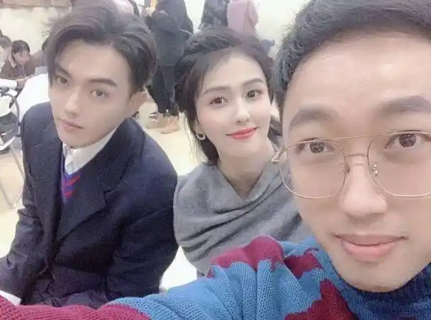 许凯白鹿酒店合照,许凯,白鹿