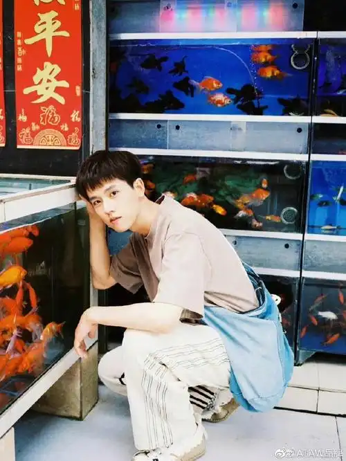 atawthx张耀ncf白色低帮不规则剪裁休闲鞋