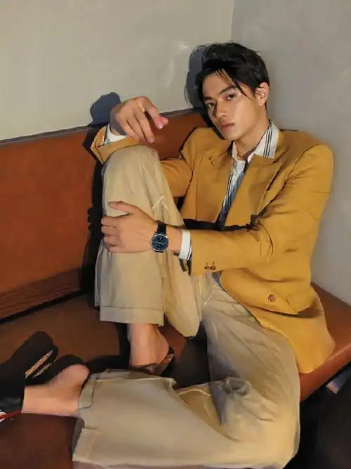 运动型少年:张云龙,金瀚,许凯三人一起打球,魅力hold不住