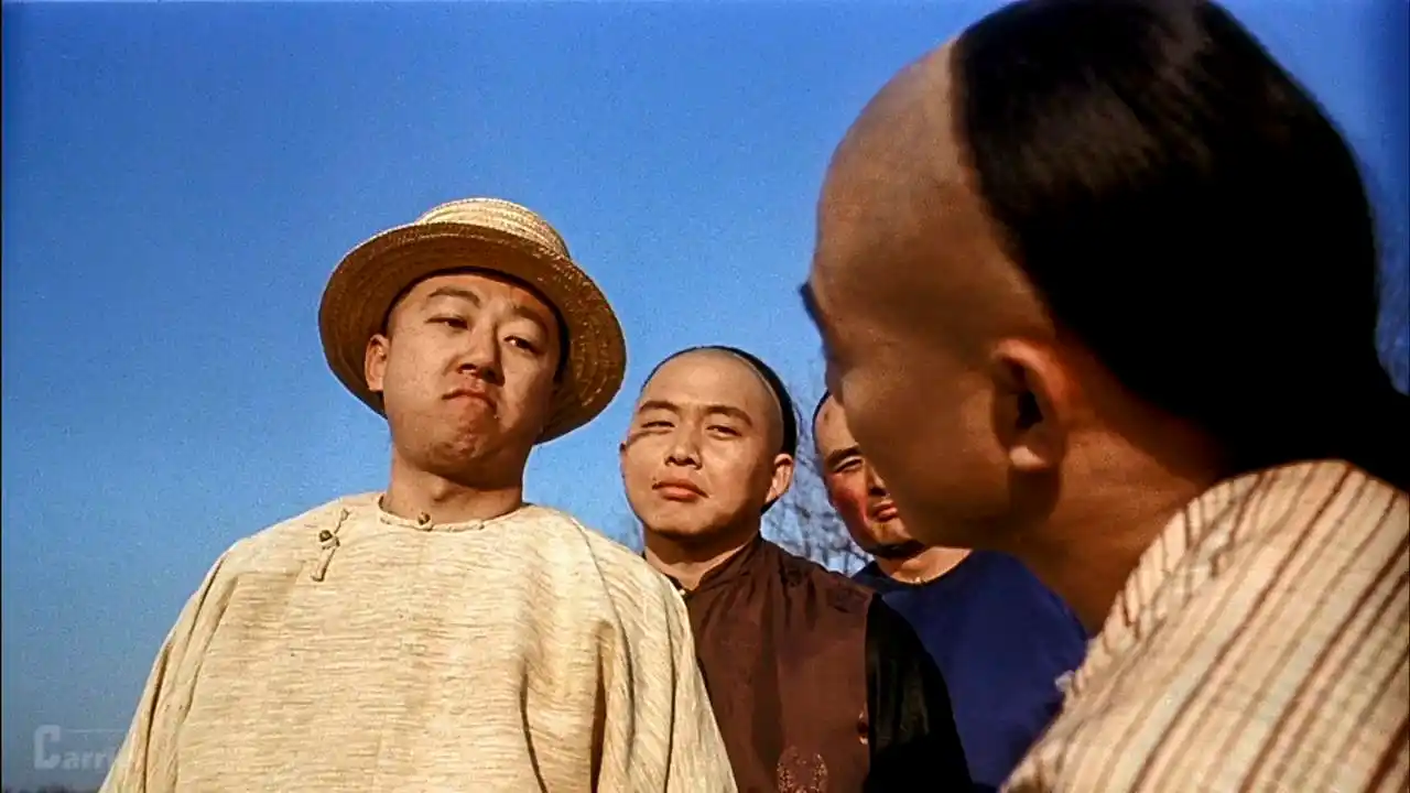 如今的郭涛,已经是老腊肉一枚了,开始主攻演技和深度