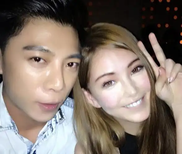 回顾昆凌:嫁大14岁歌手周杰伦,婚后生三胎,今一家五口其乐融融