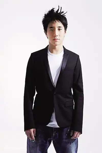 房祖名昨被正式批捕