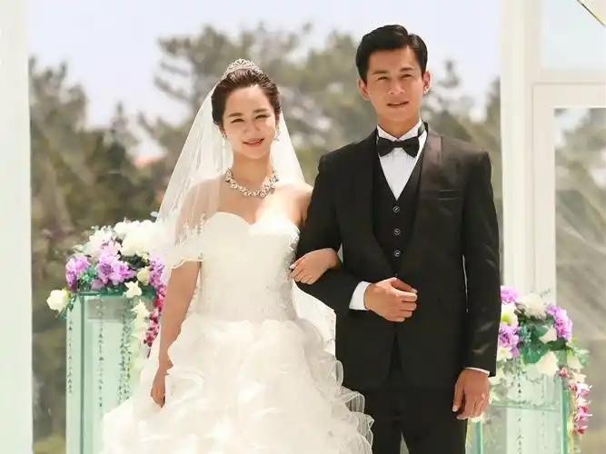 大嫁风尚杨紫乔振宇结婚照图片大嫁风尚杨紫乔振宇婚纱照