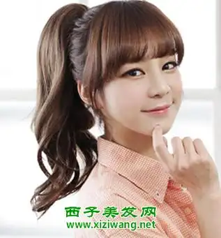 大圆脸女生齐刘海马尾图片_圆脸发型_西子美发网