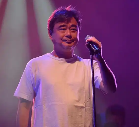 台湾歌手陈升被曝性骚扰,言语极其挑逗还不肯坦诚道歉,台娱咋了_刘若