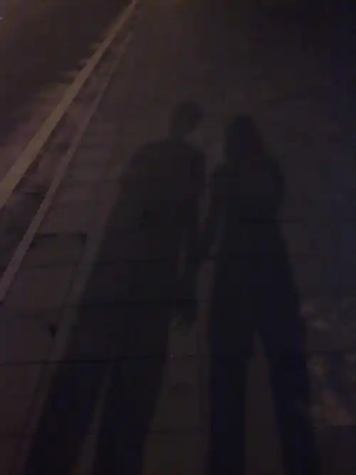 虽然实地距离很远,但心的距离却很近