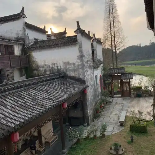 最美民宿,婺源漳村花满堂,电视剧欢乐颂第二部十九集小包总带着安迪