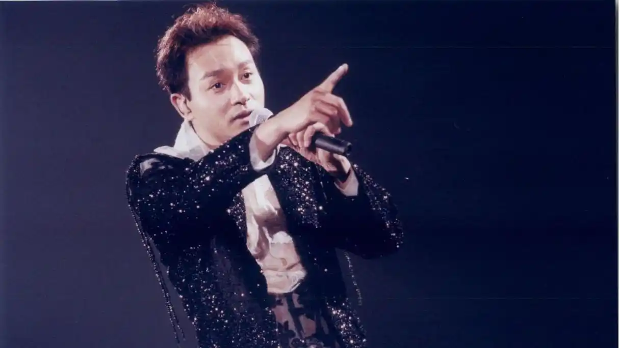 张国荣跨年演唱会和全场大合唱,恐怕他是第一人!