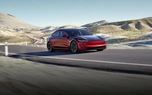 新款特斯拉model 3高性能版售价33.59万,值得入手吗