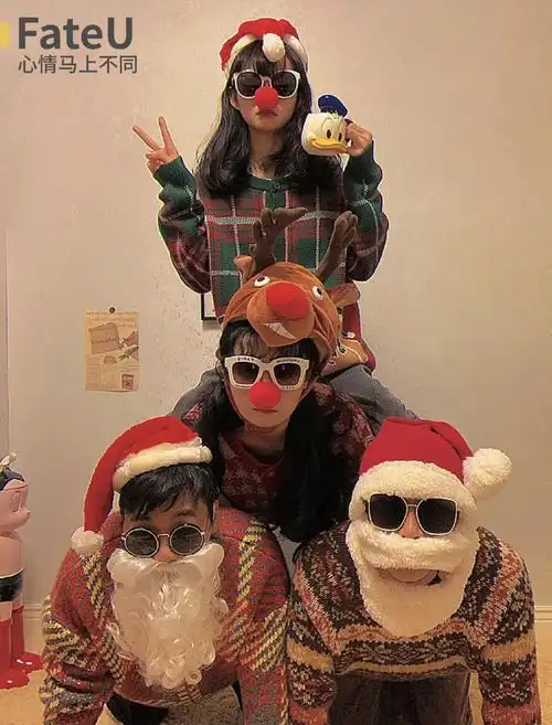 圣诞多人沙雕拍照姿势,赶紧收藏起来和朋友们一起拍吧