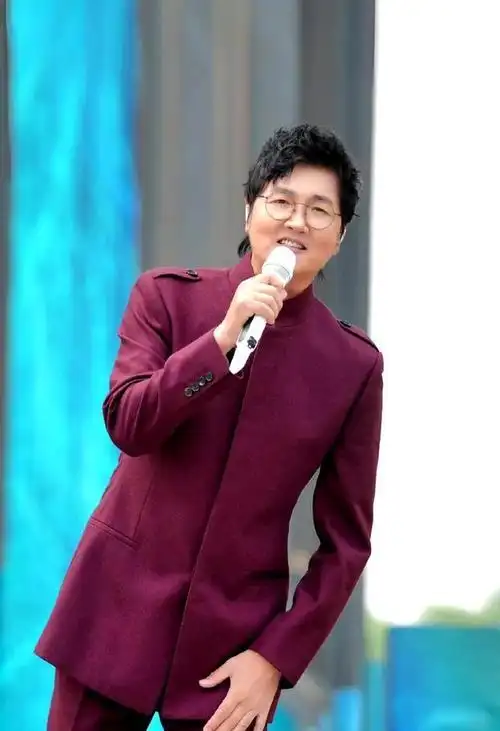 【《歌手》退赛,嘘声一片】谈及歌唱技艺,孙楠无疑是一位颇具实力的