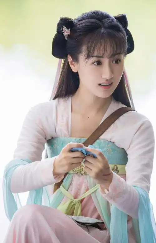 琉璃袁冰妍褚璇玑