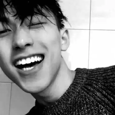 清爽很文艺范的男生好看头像