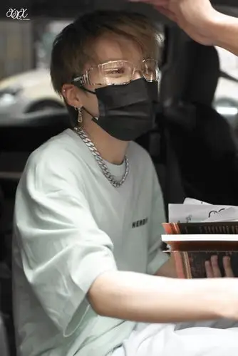 刘雨昕太可了 戴眼镜的昕昕子你get了吗