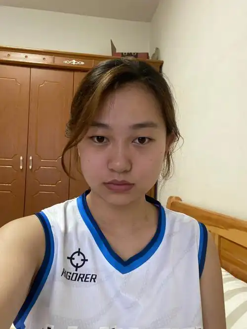 研0日常普通女生想要变成一个小小漂亮的人