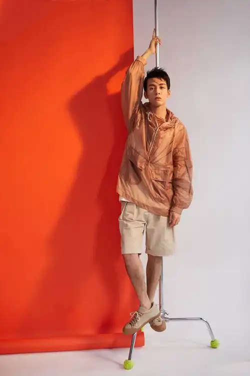 曾舜晞时尚摩登写真图片29