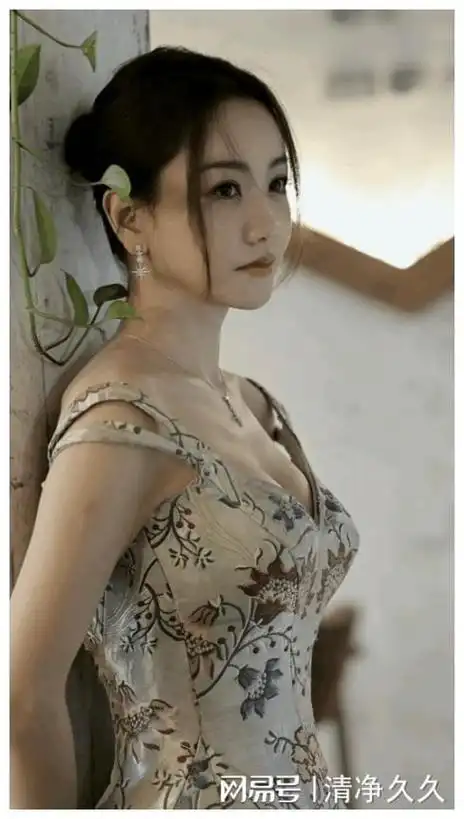 杨蓉虽然不常见但是一出场就是女神级别的十分美艳