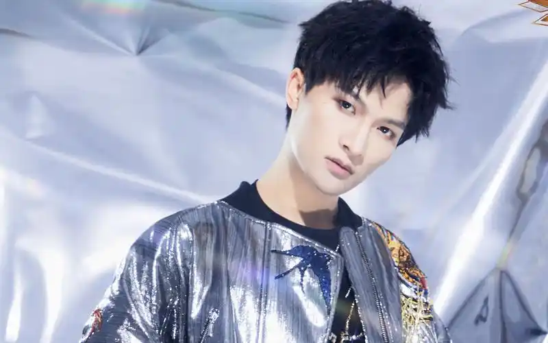 【歌手】周深《达拉崩吧》分饰多角!化身勇士打败恶龙救公主