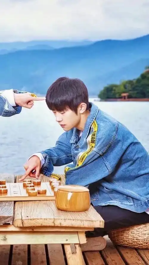 易烊千玺(可以情头,兄弟头)