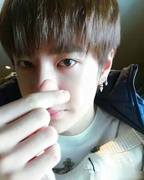 王一博自拍照有没有撩到你