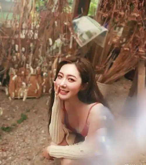 网红美女的日常生活照,不是秀时尚穿搭,就是展示时尚身材_自拍_男生_