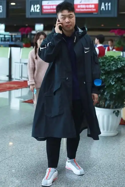 今日焦点:杜海涛|杜海涛重新胖回"300斤" 现身机场下巴肉都快垂下来了