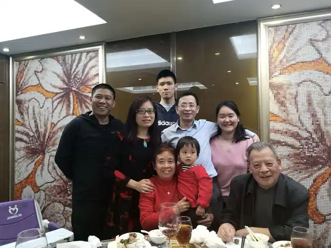 家庭成员生活照2