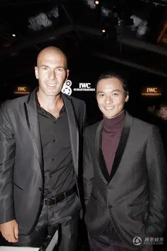 冯德伦新发型迷倒齐达内 周迅约满首亮相