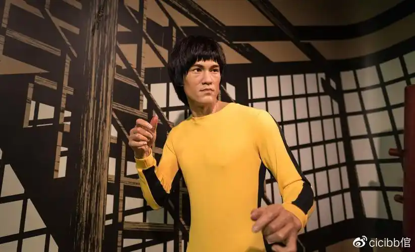 李小龙姐夫为女儿庆生,生活节俭又低调,97岁像顽童