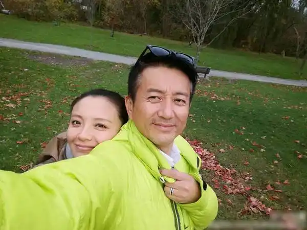 孙茜与老公蔡远航(资料图)