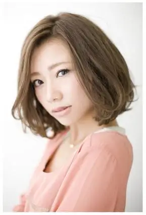 深栗色板栗色亚麻棕栗色栗色头发图片女生短发