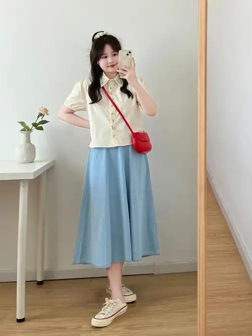 对我这个小个子很友好牛仔半身裙软软滴很遮腰部和pp肉肉上身就是一