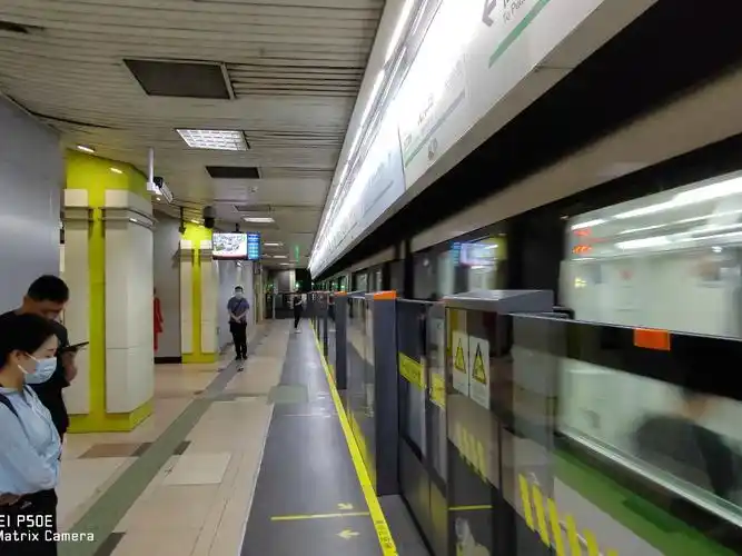 【上海地铁】2号线02a04扩编鲶出龙阳路站