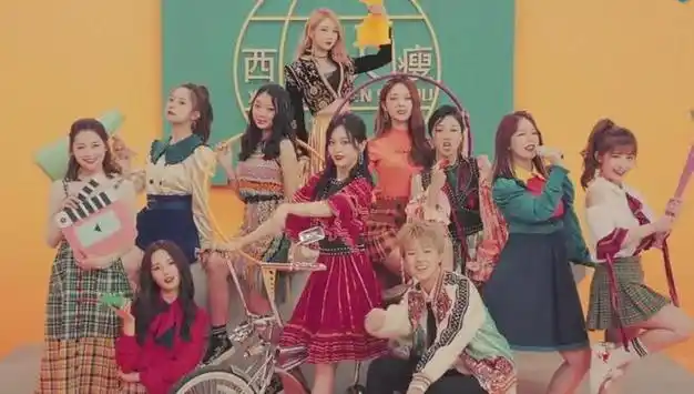 火箭少女解散三年,11位成员的差距已拉开,真红还是假红一目了然|孟美