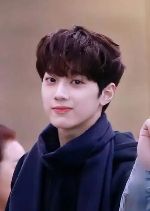 赖冠霖ins晒观礼照