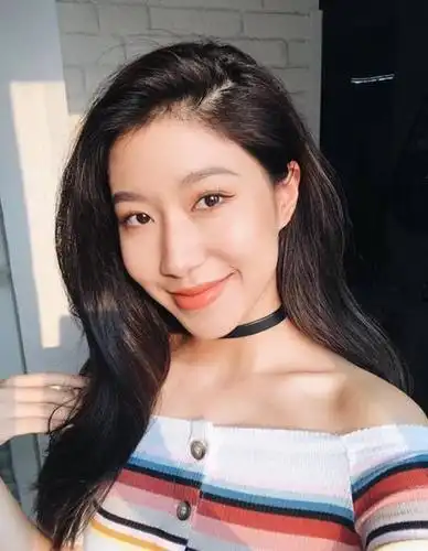 美妆博主吴映香上线实力宠粉