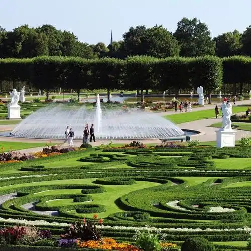 海恩豪森皇家花园 (royal gardens of herrenhausen)