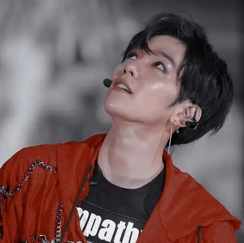 边伯贤头像周末快乐