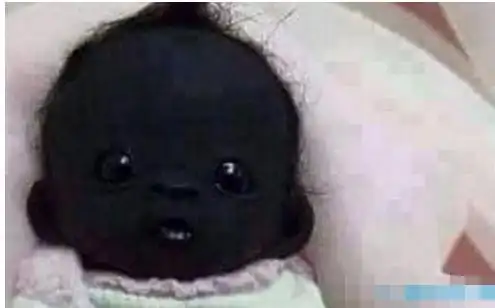 世界上最黑的人,南非婴儿黑出了新高度,虽然黑却可爱啊