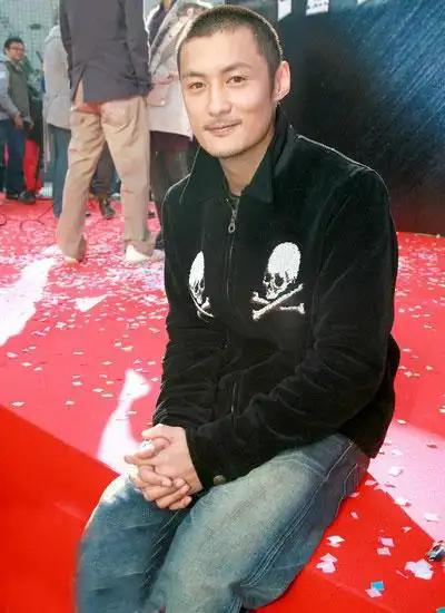 男明星们的超短发圆寸头谁最帅?-圆寸头发型-帅哥发型网