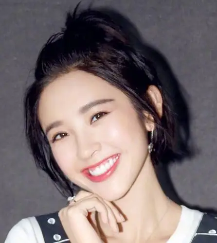 唐艺昕的牙齿为什么辣么奇怪啊(更新芭莎红毯图)