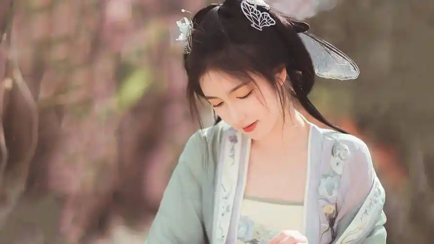 精选《古风汉服美女 4k美女3840x2160壁纸》图集