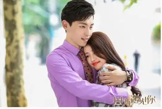 光看脚邓伦就能认出谁是李沁看来金晨和邓伦分手是真的了