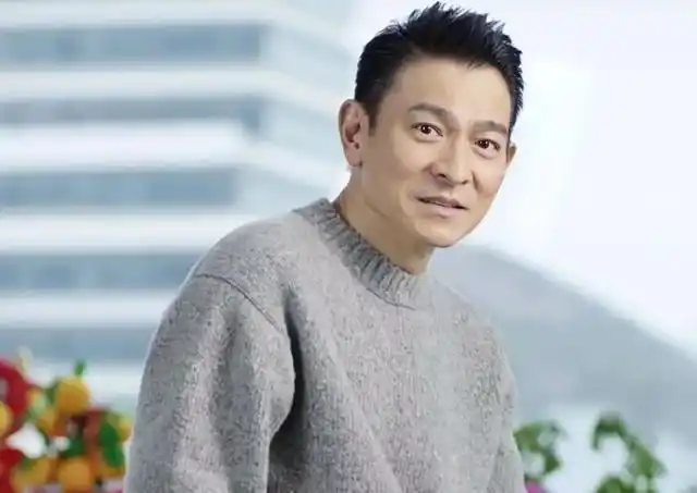 刘德华:一个在娱乐圈辛勤工作了40年的普通男人_高清图集_新浪网